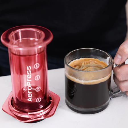 AeroPress Clear Red - Zaparzacz do kawy czerwony - obrazek 4