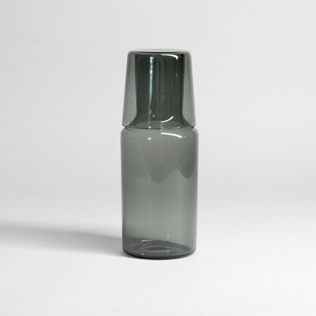 Hario - Colors Night Carafe - Karafka 600ml ze szklanką 280ml szara - obrazek 2